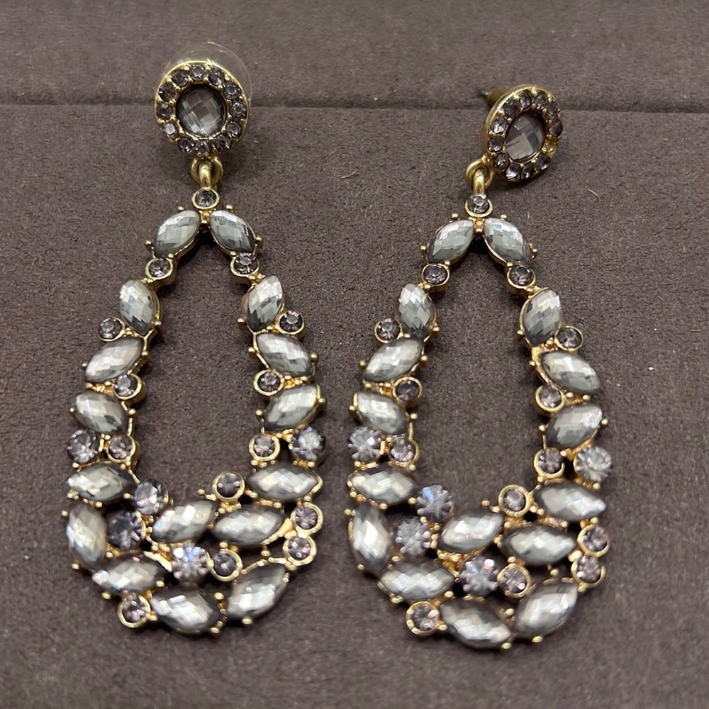 Silver/Black tear drop earrings